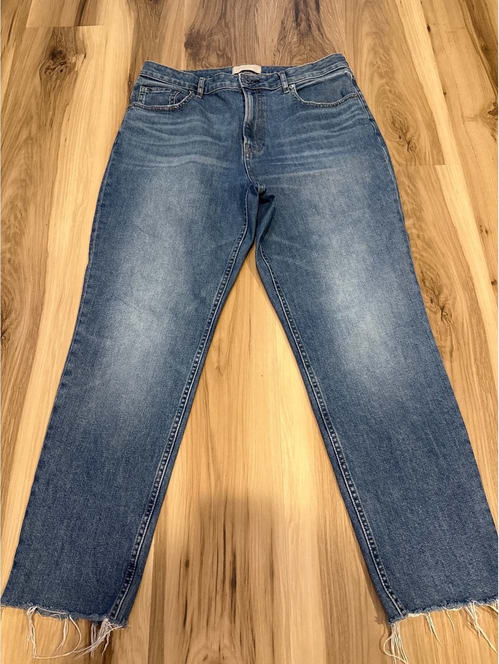Everlane “the curvy cheeky Jean” 32 regular